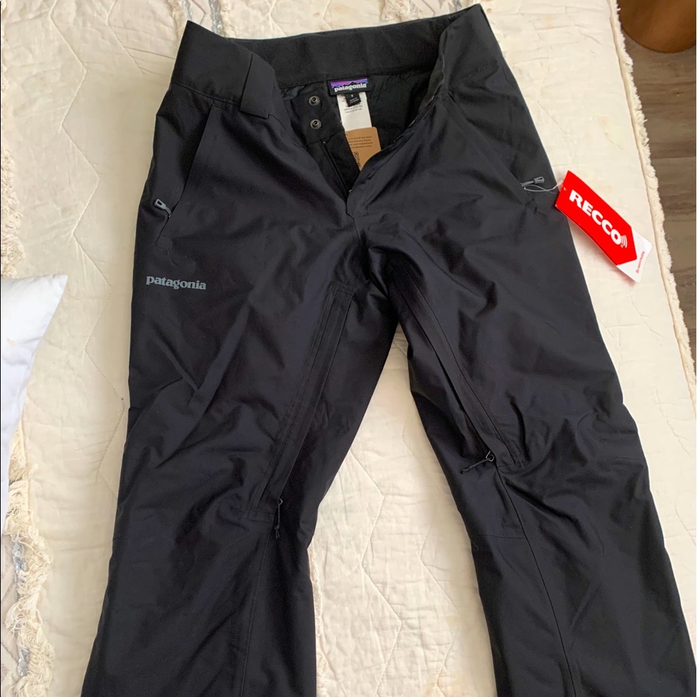 Brand new Patagonia snow pants
